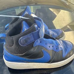 Nike high top sneakers 4.5Y