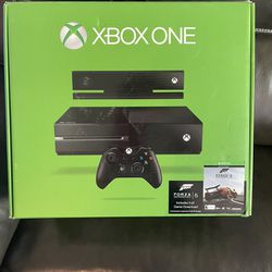 Xbox One With Games And Hard Drive Barely Used 