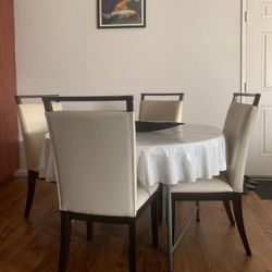 Round foldable Sturdy Heavy duty Table 