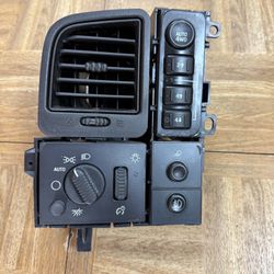 Gmc Sierra 03-06 Headlight Full Assembly 