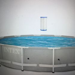 Free Used pool (not New as Pictured)