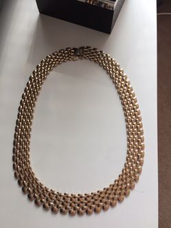 Collar $2. Cada uno.