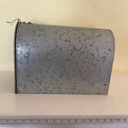 Galvanized Decorative Mailbox – Rustic Mantel/Entryway Accent