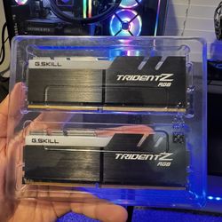 Memory RAM 32GB (2x16gb) Trident Z RGB