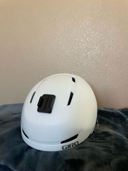Snowboard/Ski Helmet (Giro)