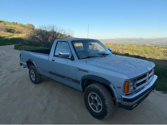 Dodge Dakota 1989 3.9Lt. V6 4x4 sub base
