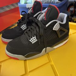 Jordan 4 Bred 