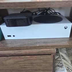 XBOX SERIES S Like NEW 