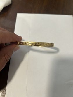 14k gold bangle bracelet