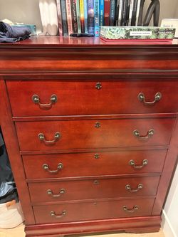 Dresser