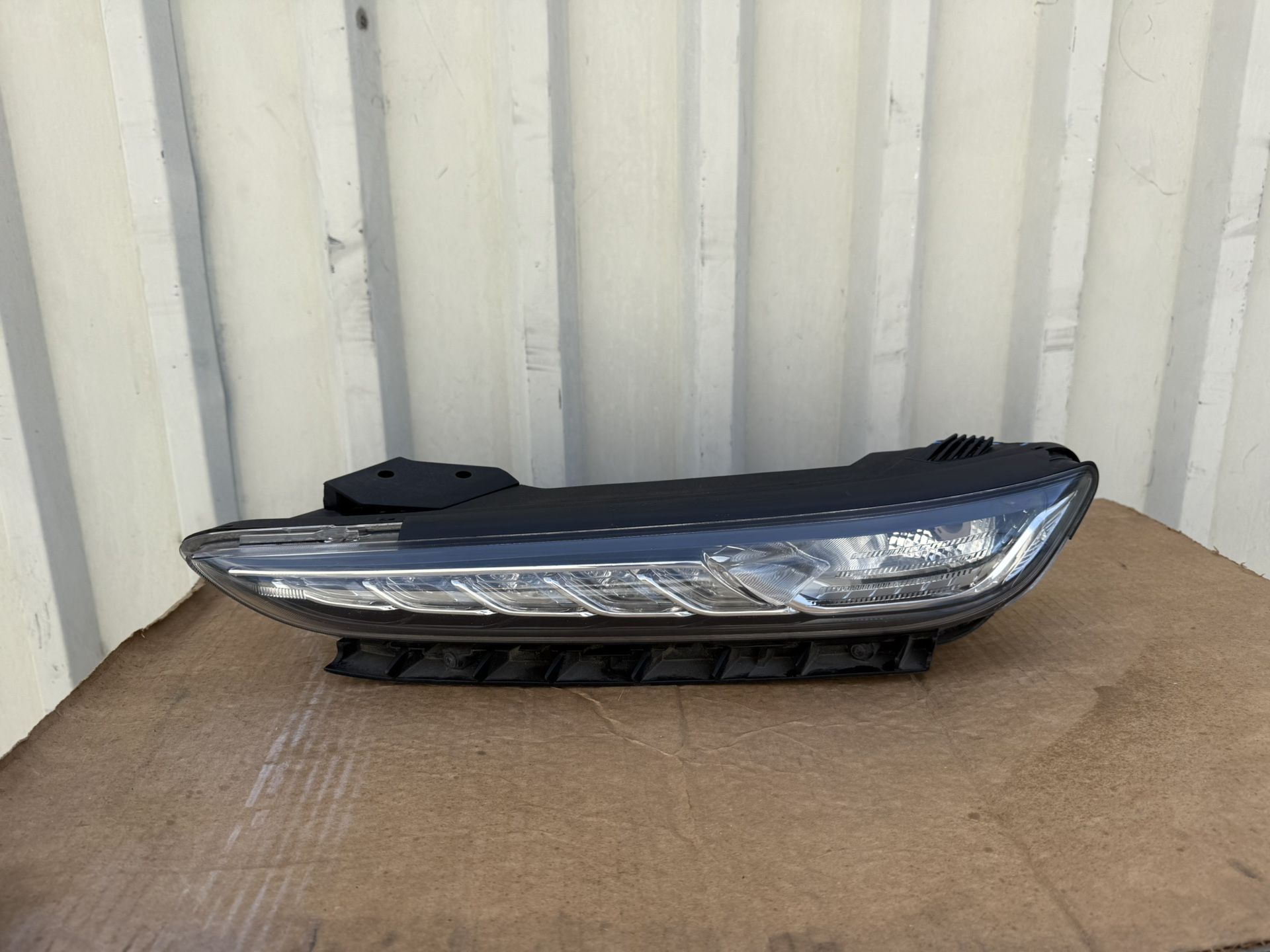 2018 2019 2020 2021 2022 Hyundai Kona Daytime Running Light Left Driver Side LH Used OEM Headlight