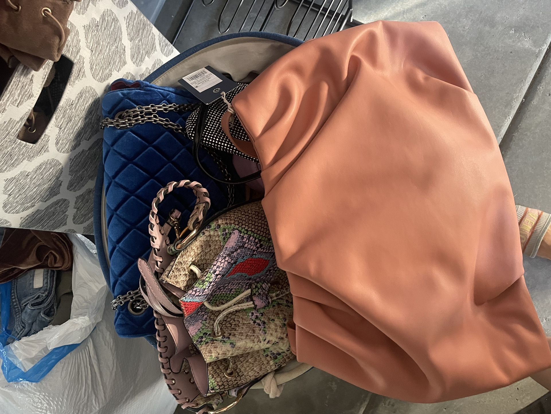 Women’s Bags (all)