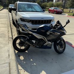 2023 Kawasaki Ninja 400