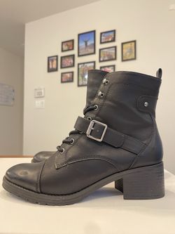 Women’s Leather Boots