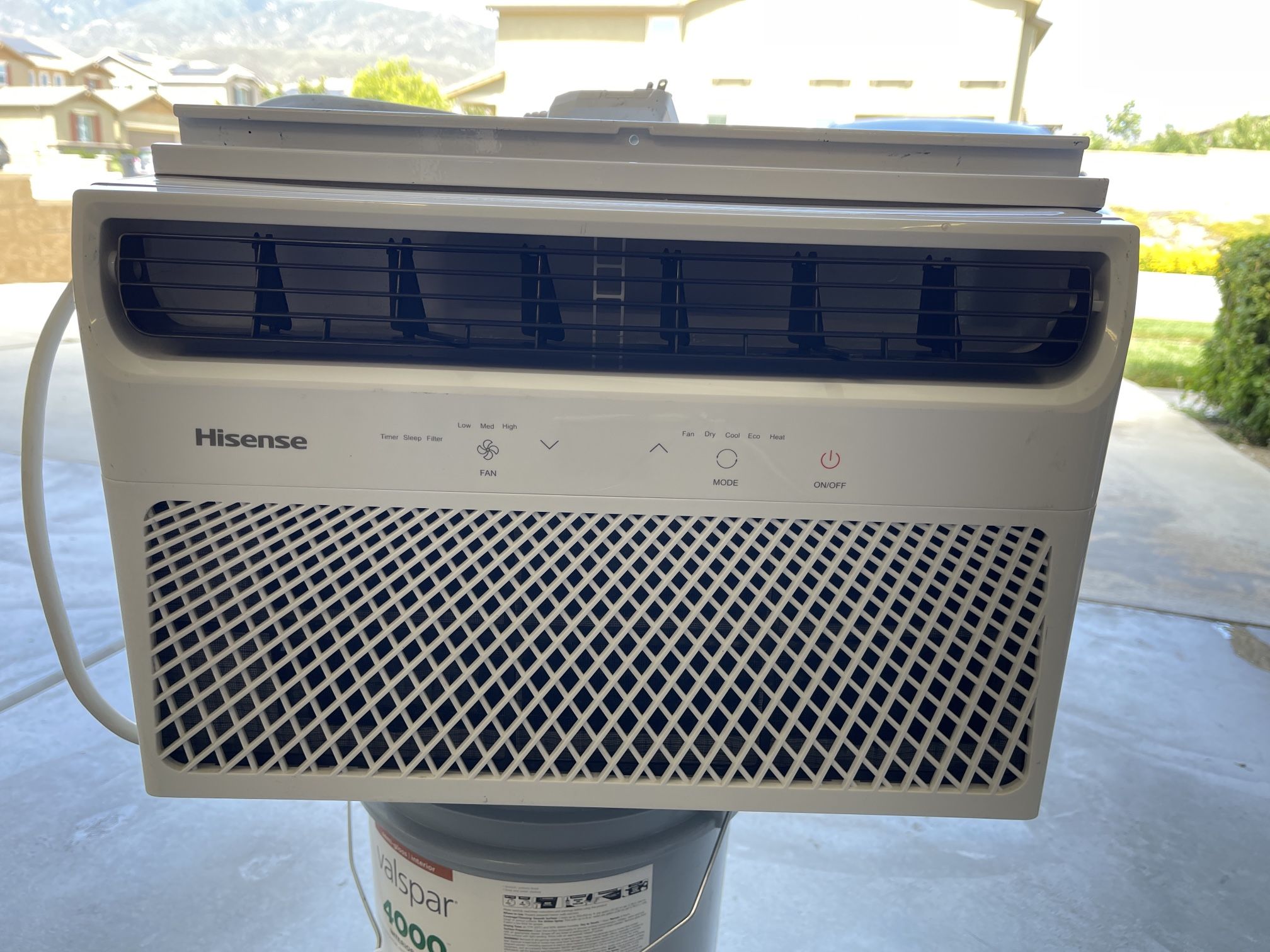 Hisense Medium Room Window Air Conditioner with Heater, Remote Included ( 115-Volt, 8000-BTU)