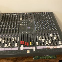 16 Channel Analog Mixer