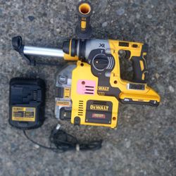 DeWalt 20volt SDS Roto Rotary Hammer Demolition Drill with Dust Extractor Battery & Charger Excellent Condition. Pick Up Fremont. No Low Ball. No Trad
