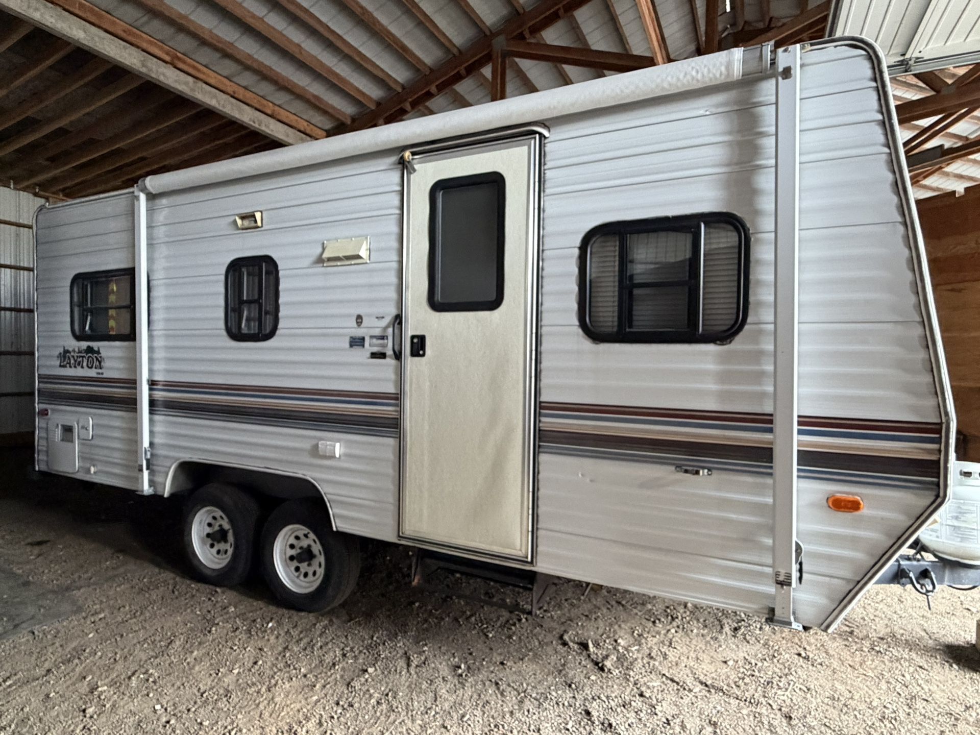 1999 Layton 194LT Great Condition