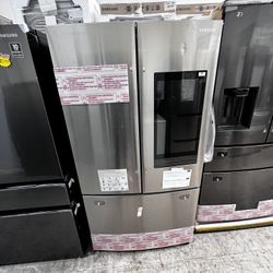SAMSUNG FAMILY HUB REFRIGERATOR NEW
