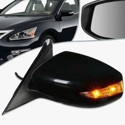 Nissan Altima Sedan Driver Side Power / Signal Mirror for 2013 to 2018