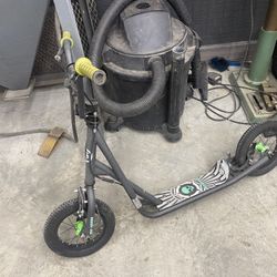 Mongoose Scooter, No A Electric,