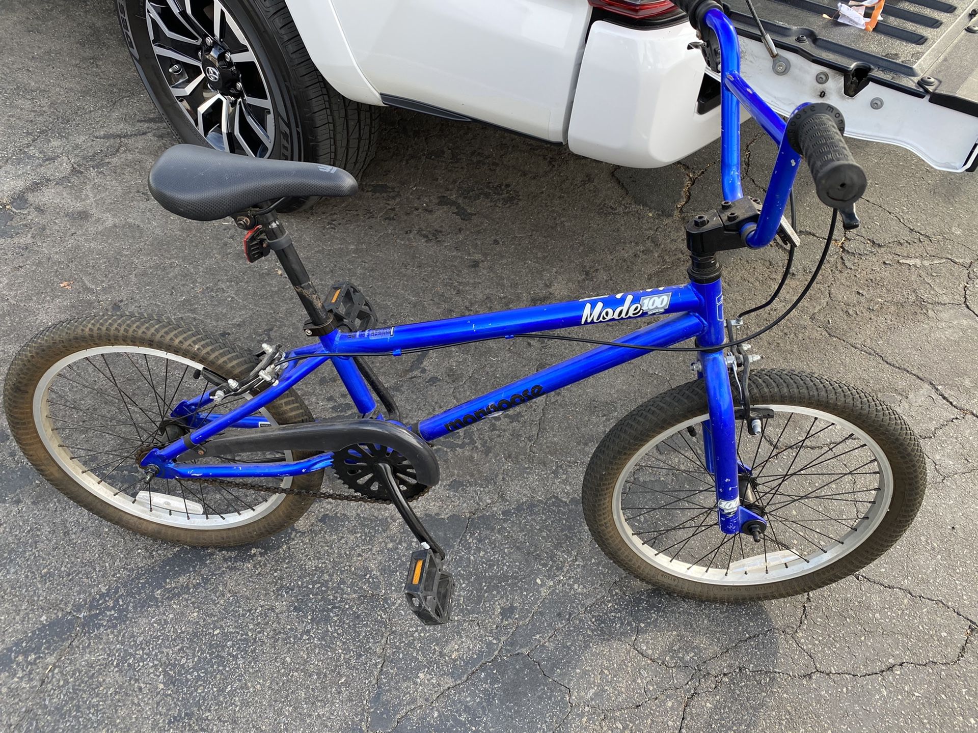 Mongoose BMX 20.5” bike