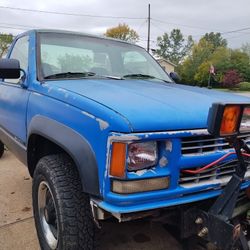 1994 Chevy 2500 Four-wheel Drive Pickup Truck With Plow