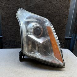 2010 2011 2012 2013 2014 2015 2016 Cadillac SRX Right Headlight Halogen 