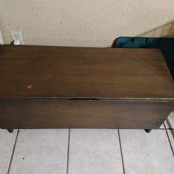 NICE WOODEN STORAGE CHEST