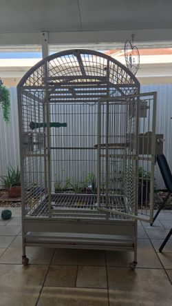 Jaula Beige De Hierro Fuerte Para Aves En Exelentes Condiciones