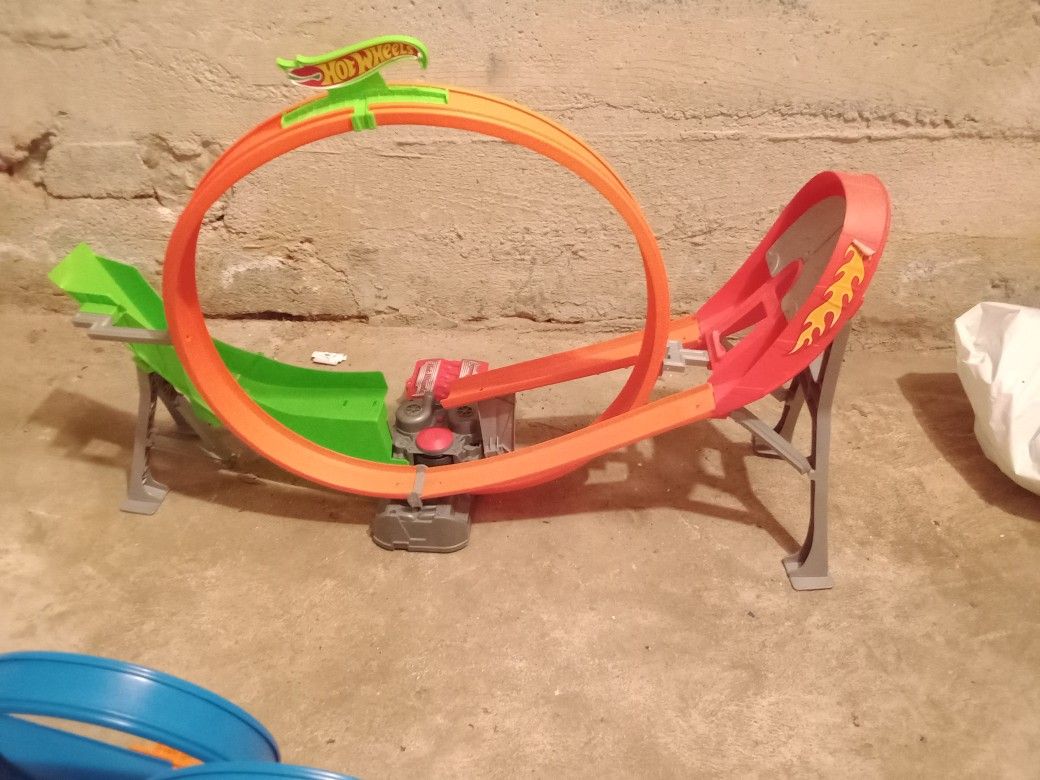 Hot wheel Tracks
