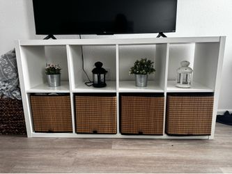 Bookshelve or tv stand