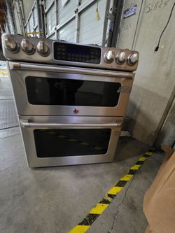 GE Gas Range Double oven