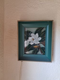 Reverse Painting Wall Light- Magnolia- 3 Light Settings.