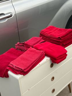 Hand and shower towels set 15 Dlrs