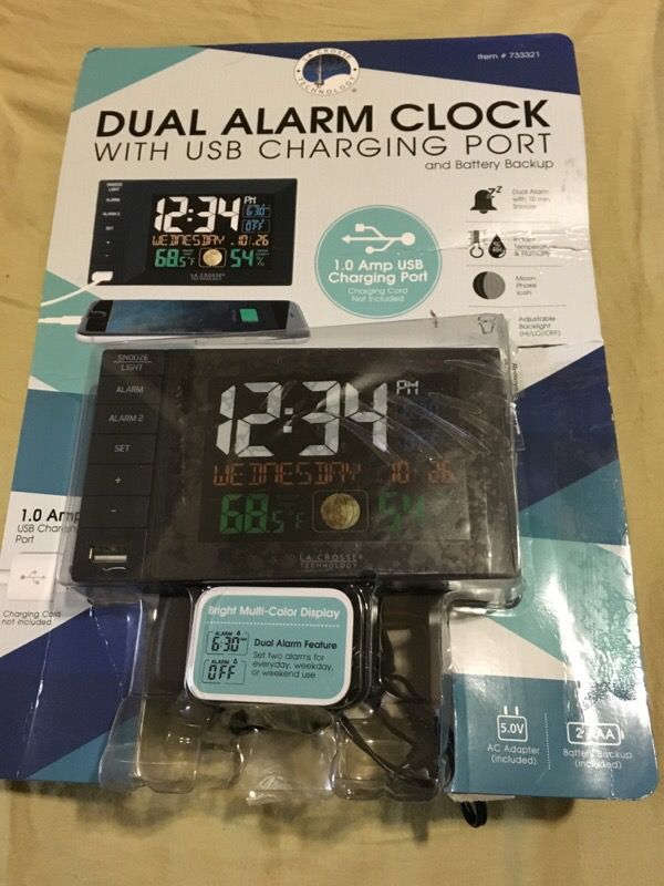 Dual Alarm Clock with USB Charging port