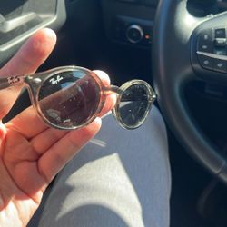 Woman Ray-Bans Glasses