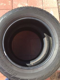 Tires (2) 275/60r20