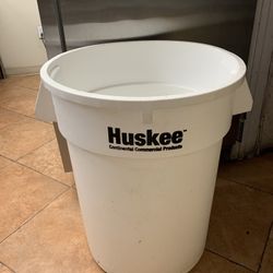 Continental Huskee 44 Gallon / 700 Cup White Round 