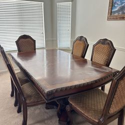 Dining Room Table 