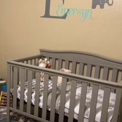 Crib With mattress 