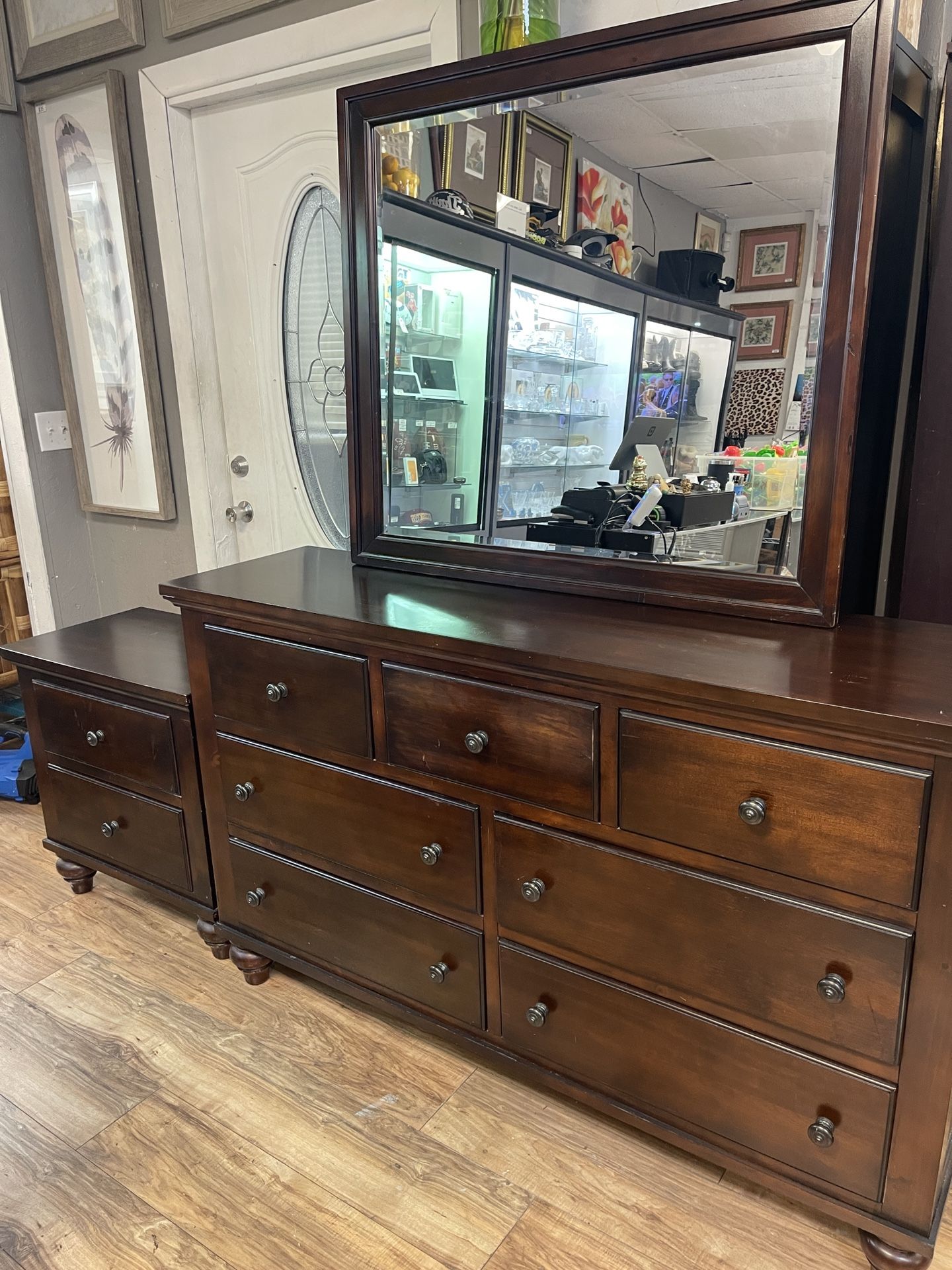 Dresser Set