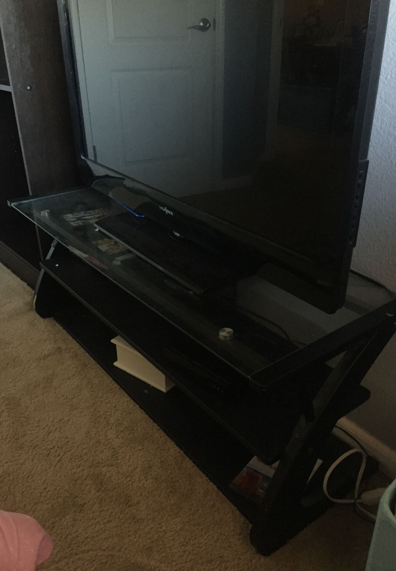 FREE TV STAND