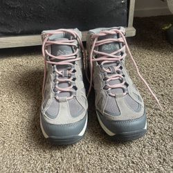 2024 Denali  Women’s Hiking Boots