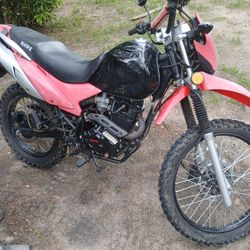 Hawk 250cc Dirtbike