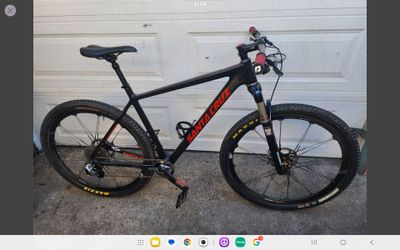 Santa Cruz Highball C carbon 29er mountain bike, carbon wheels