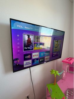 55inch TCL w/ mount