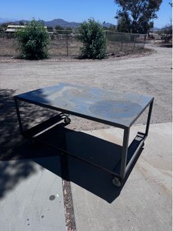 Steel work bench