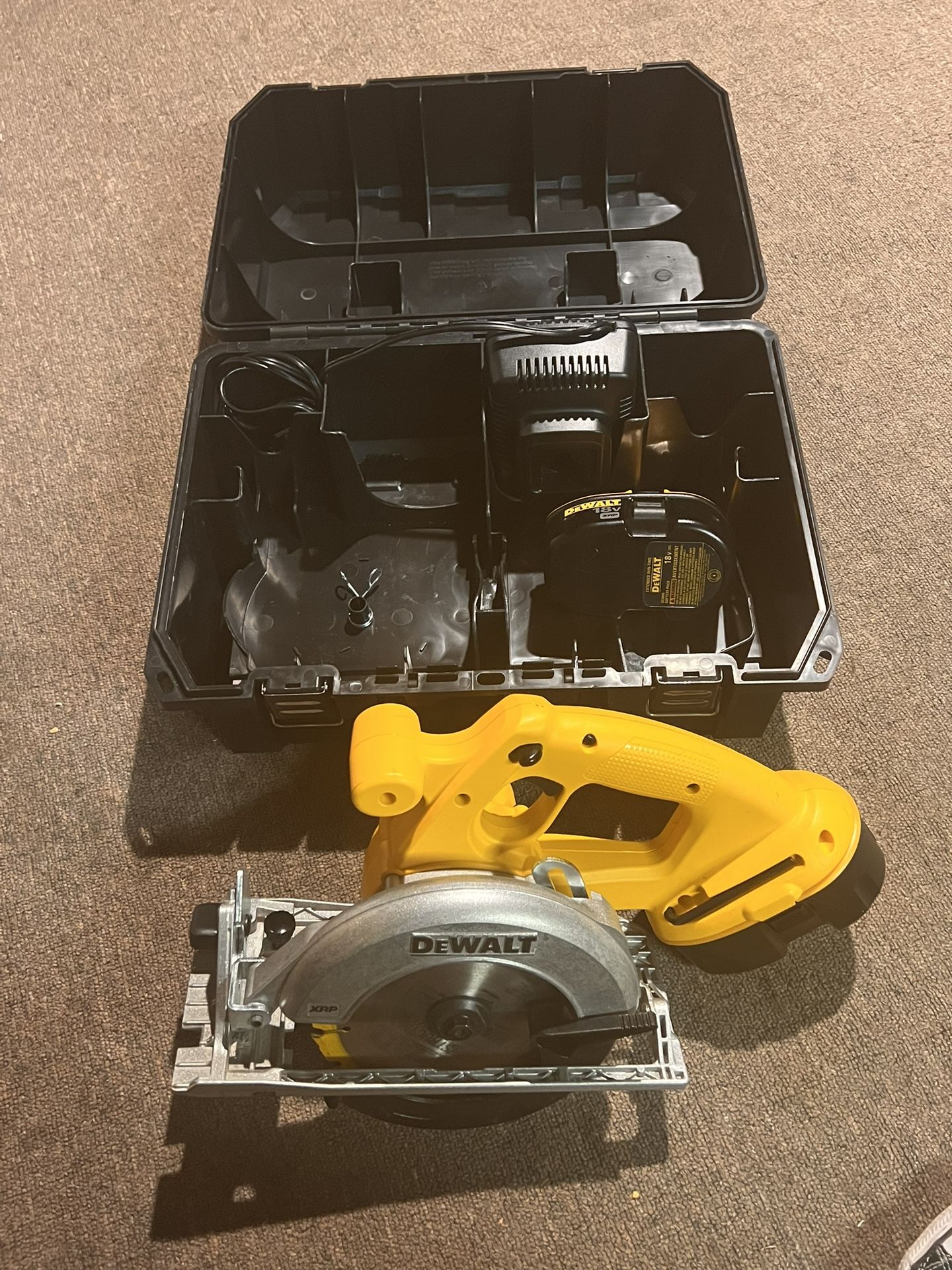 DEWALT DC 390. XRP 18 V 6 1/2 Circular Saw 1 batteries and charger price