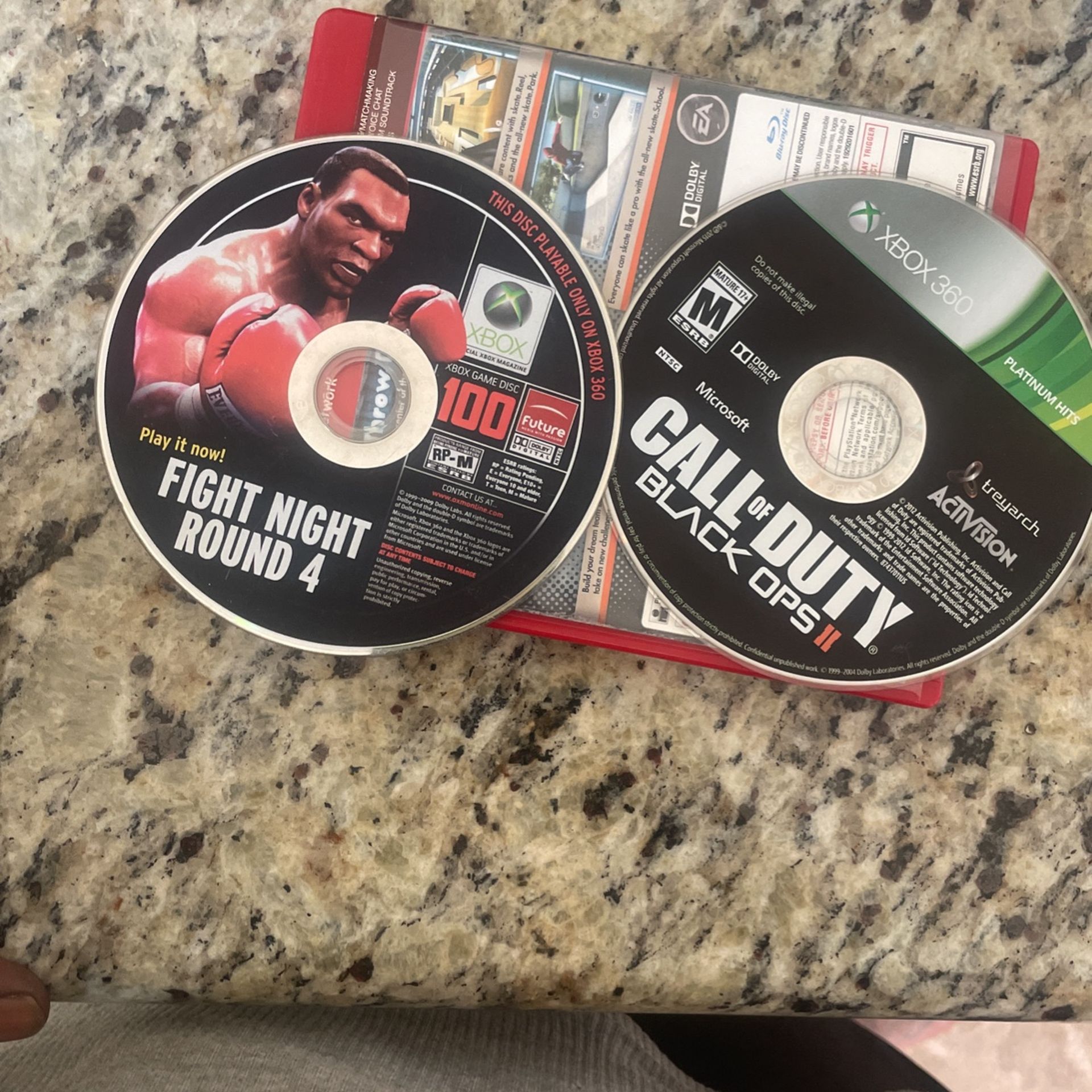 2 Xbox 360 games without cases, but in good condition